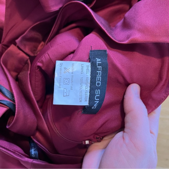 ALFRED SUNG v neck halter satin trumpet grown in Deep Red Maxi Dress - Picture 11 of 13